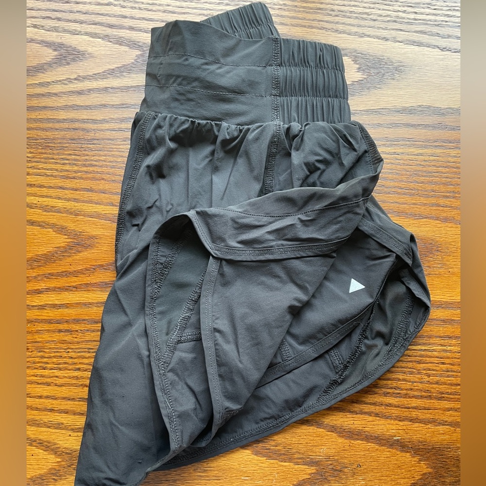 Balance Athletica / Vitality Black V1 Running Athletic shorts M